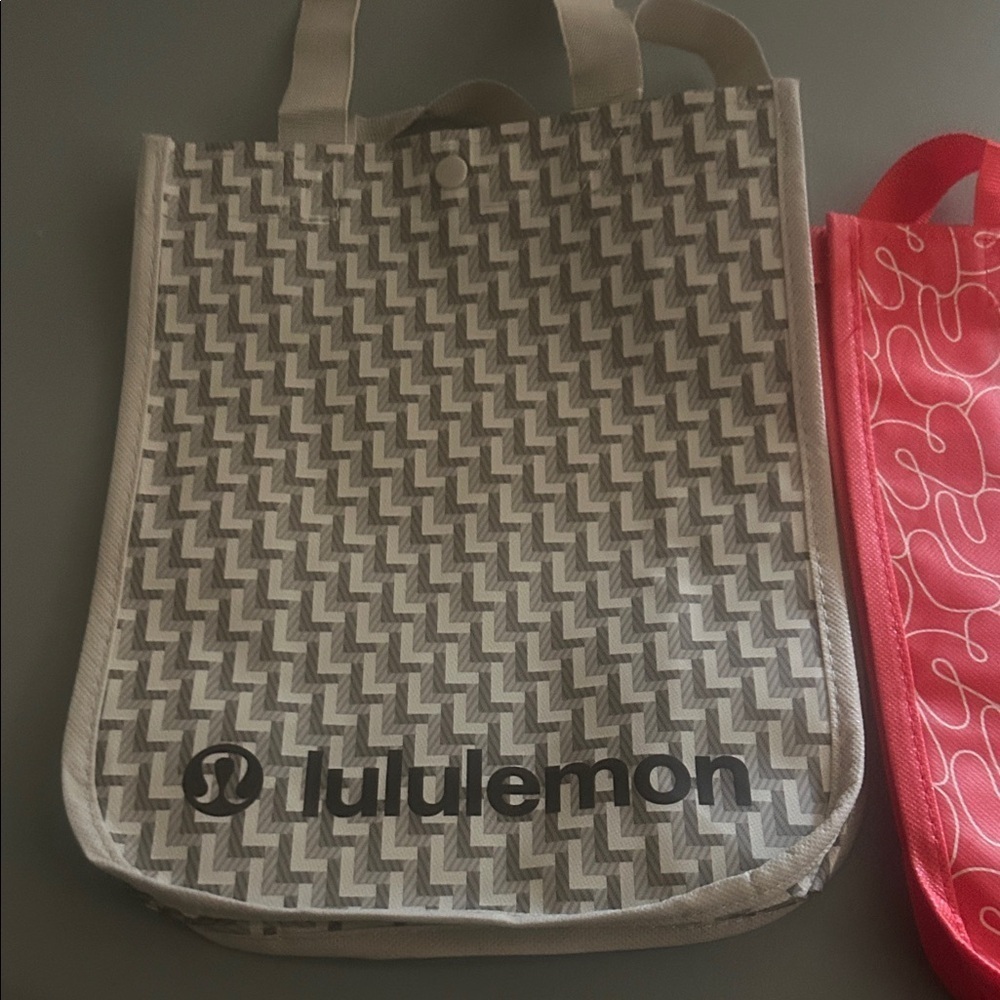 lululemon athletica Beige and Gray Patterned Tote